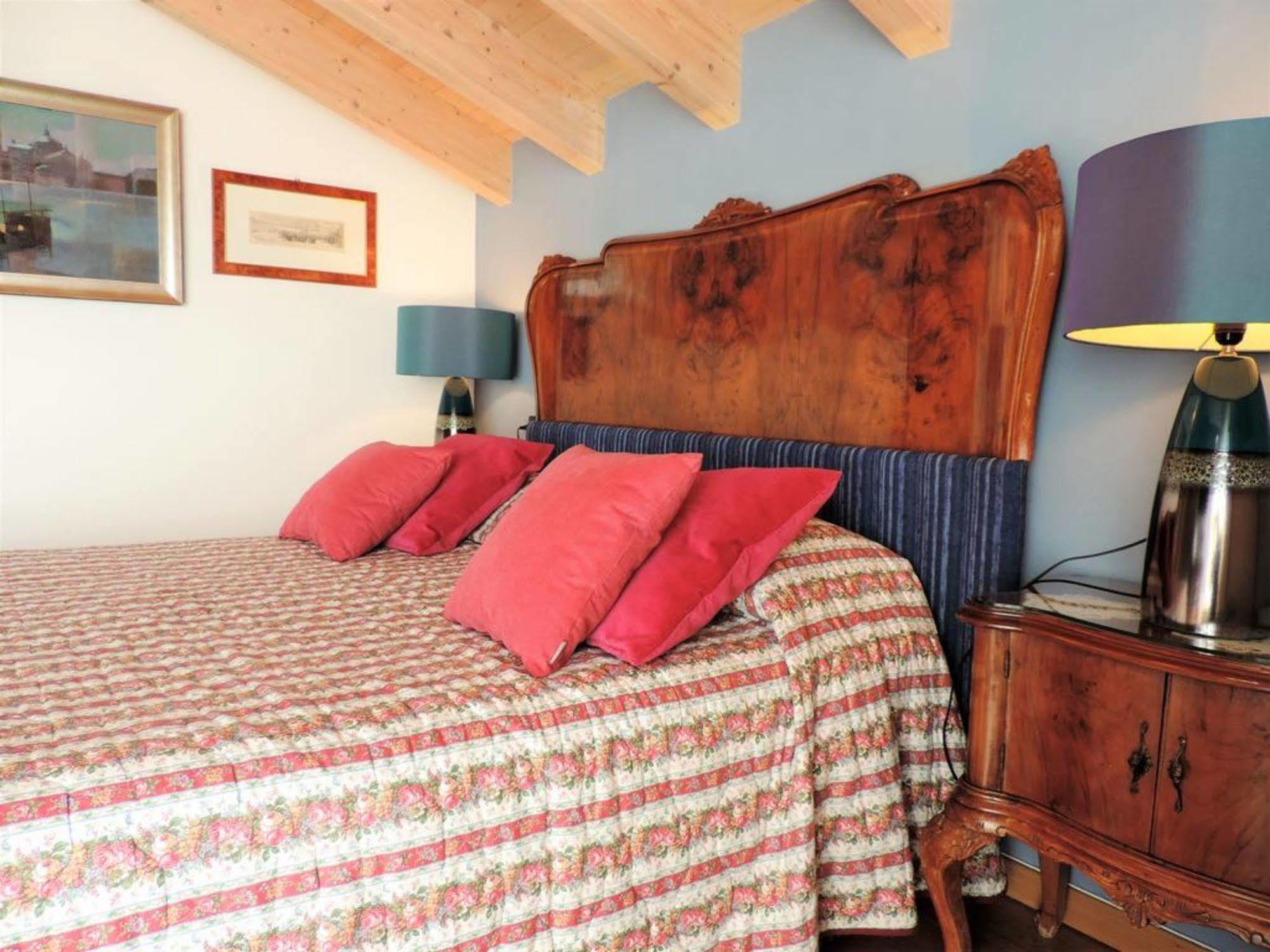La Collina Since 2008 No Smoking B&B Varese Kültér fotó