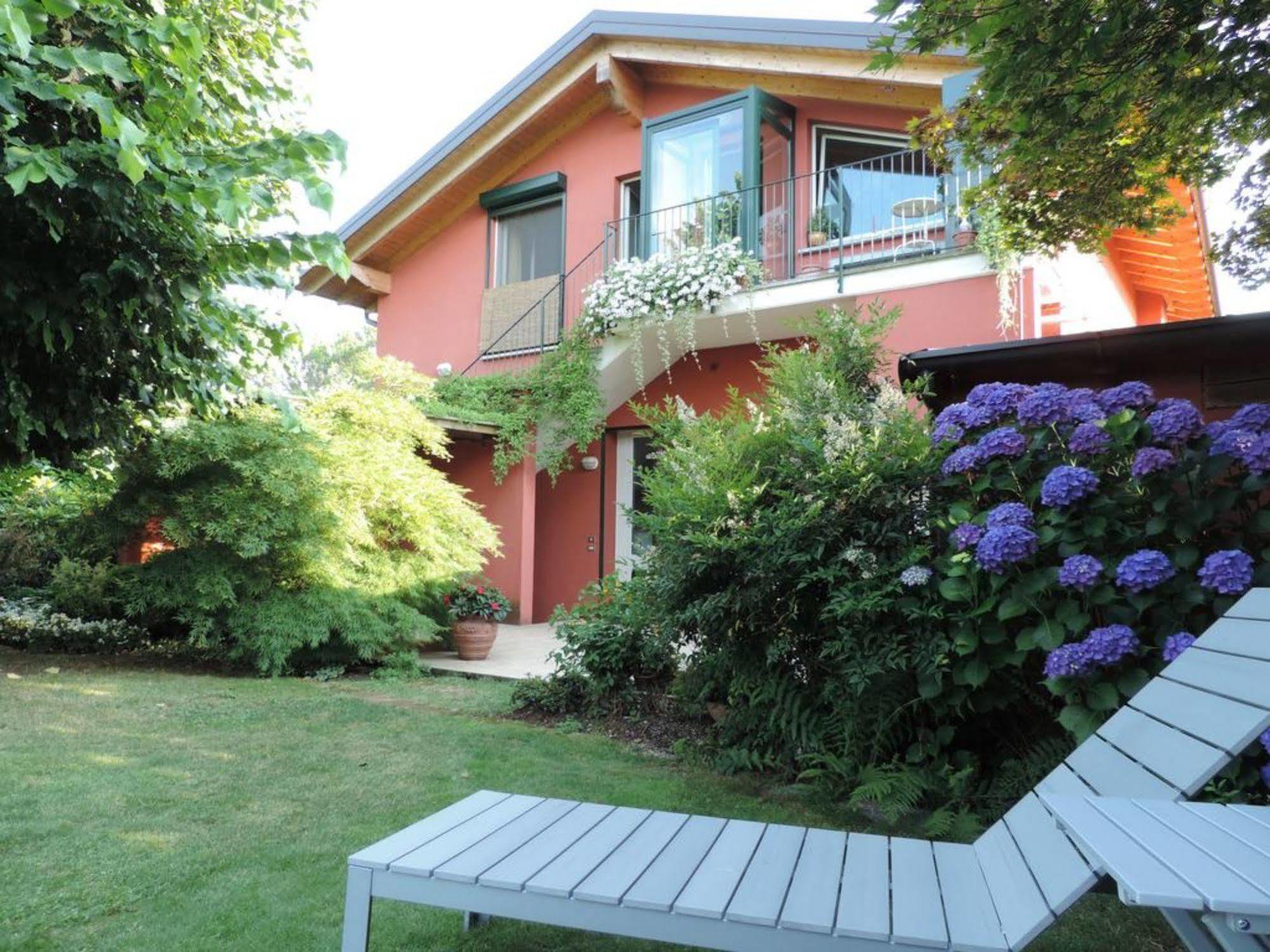 La Collina Since 2008 No Smoking B&B Varese Kültér fotó